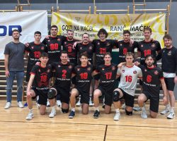 trener Jurij Žavbi, Toše Efremov, Žiga Jože Sadar, Luka Mivšek, Primož Trobiš, Jurij Drobež, Juš Vindišar, Jaka Hribar, pomočnik trenerja Miha Kikelj, Matija Pleško, Gregor Mihelčič, Val Verbič, Bor Rojc, Jošt Lenič, Aleksander Šišakovič. Manjkajo: Erik Kodrič, Matic Češnovar, Izak Rabič